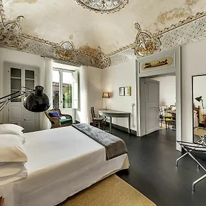 https://palazzo-melfi-suite-hotel.catania-hotels.net